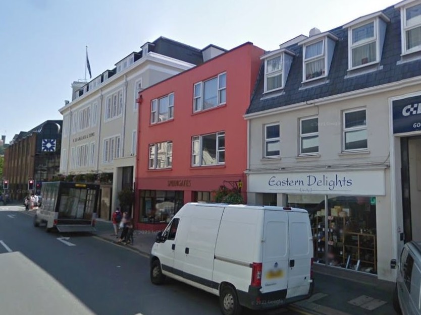 5 Minden Place2