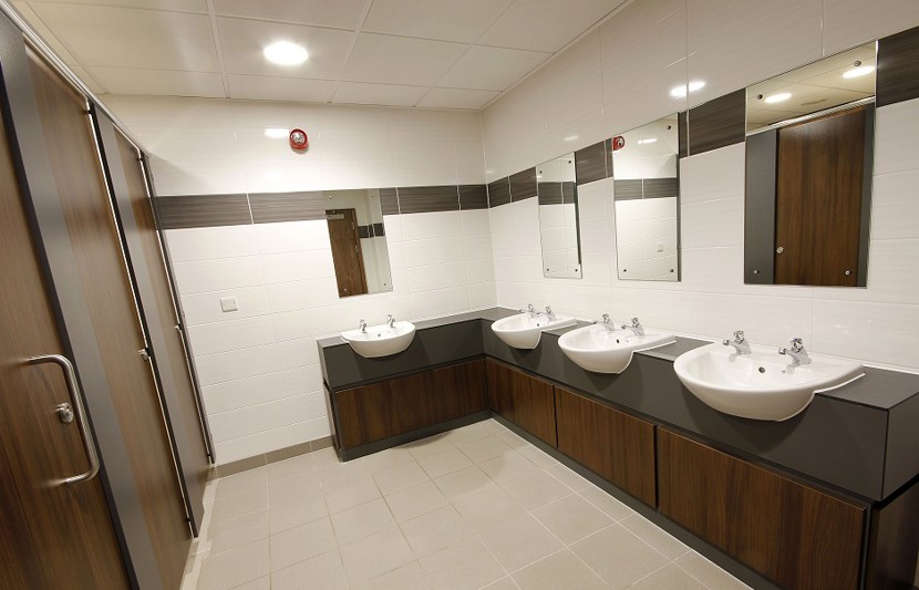 HR Toilets014