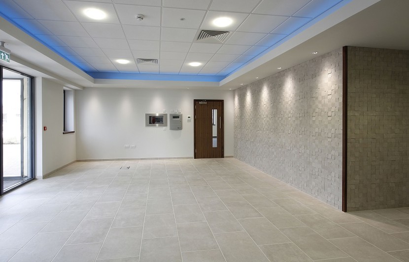 HR Atrium010